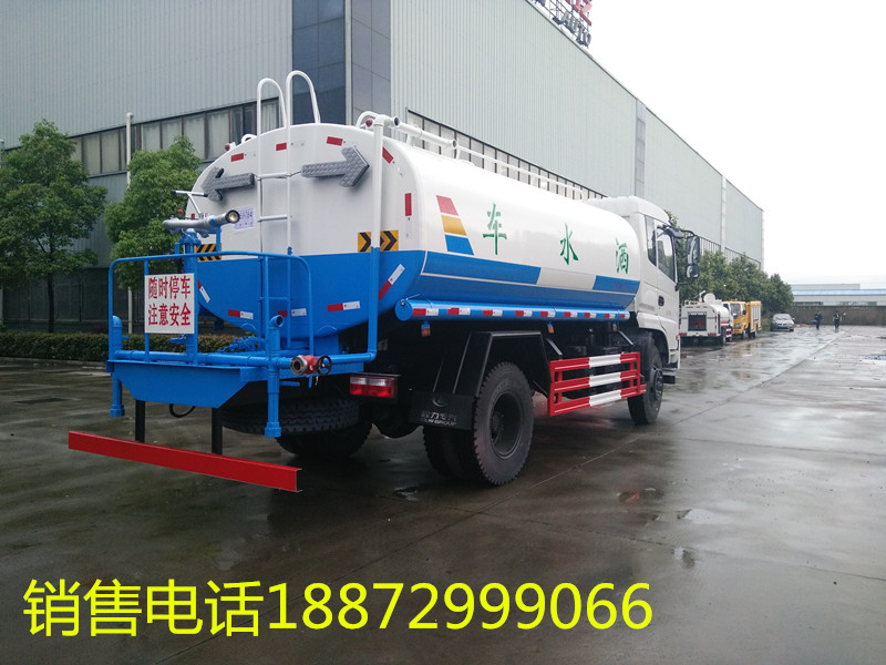 东风12吨洒水车图片 东风12吨洒水车图片
