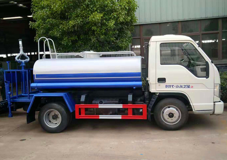 小型洒水车 小型洒水车