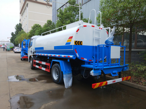 东风洒水车 东风洒水车