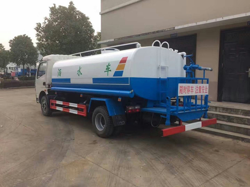 8吨洒水车 8吨洒水车