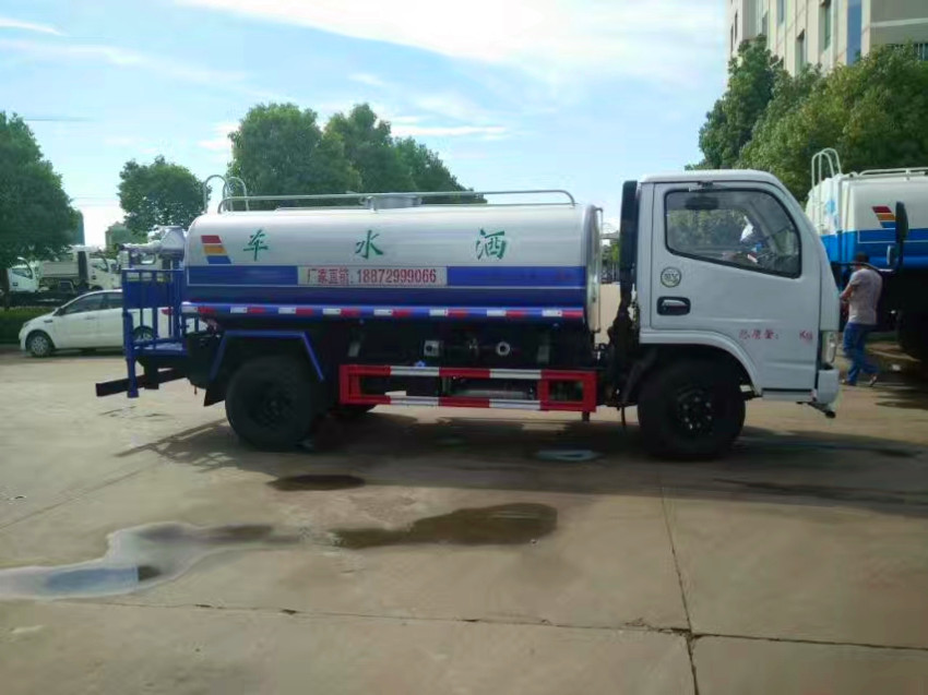 蚌埠市洒水车厂家直销;蚌埠市洒水车价格报价,程力集团公司 蚌埠市洒水车厂家直销;蚌埠市洒水车价格报价,程力集团公司