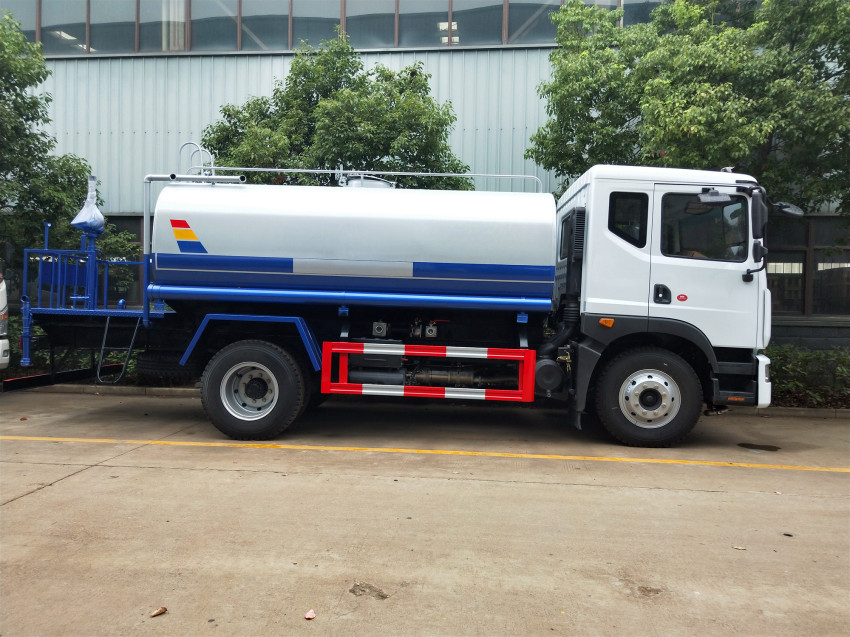 洒水车制造厂家 洒水车制造厂家