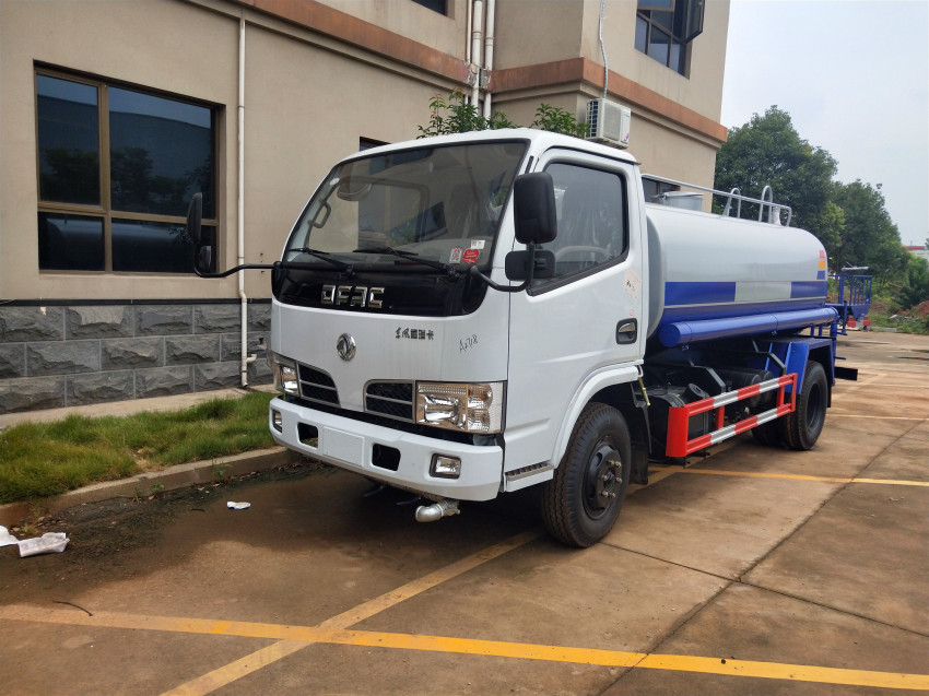 洒水车生产厂家 洒水车生产厂家