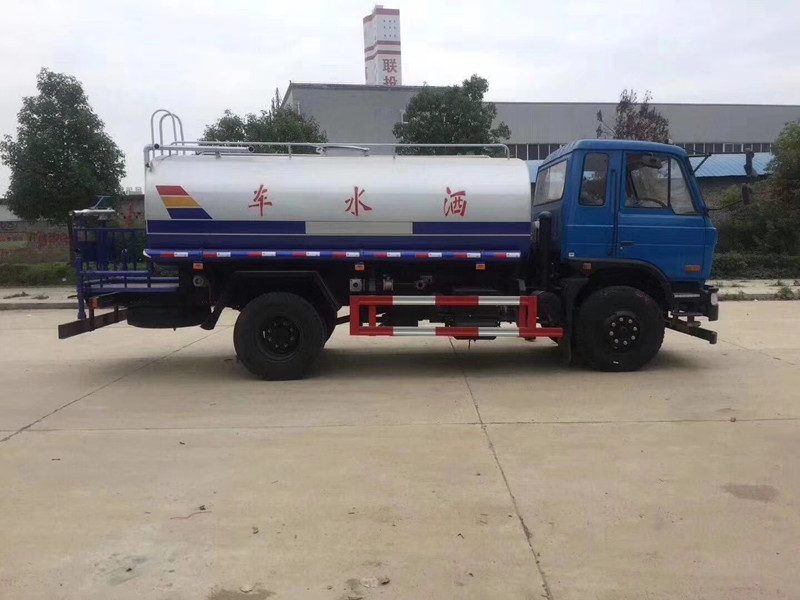 东风145洒水车12吨图片展示 东风145洒水车12吨图片展示