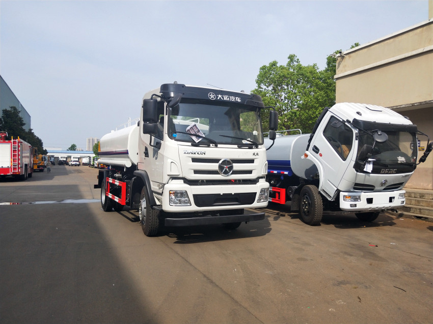 大运风度10-12吨洒水车-湖北程力价格 大运风度10-12吨洒水车-湖北程力价格