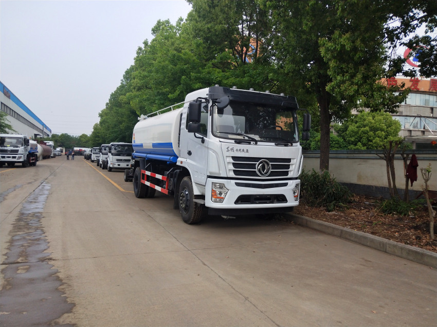 东风特商12吨洒水车-12方洒水车价格报价-湖北程力集团 东风特商12吨洒水车-12方洒水车价格报价-湖北程力集团