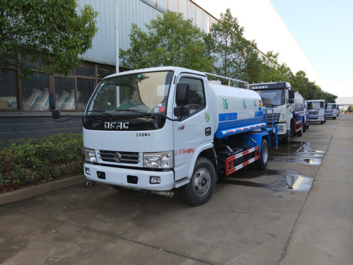 直销国5东风多利卡-5吨园林绿化洒水车 雾炮洒水车 可免征上牌 直销国5东风多利卡-5吨园林绿化洒水车 雾炮洒水车 可免征上牌