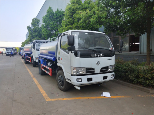 东风多利卡5吨洒水车-5方洒水车厂家直销-湖北程力 东风多利卡5吨洒水车-5方洒水车厂家直销-湖北程力