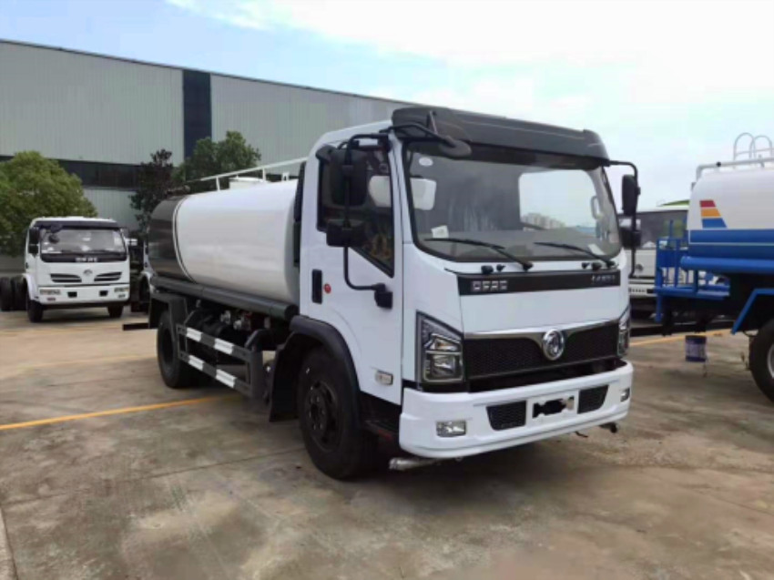 东风多利卡8吨洒水车-8方洒水车价格报价-湖北程力 东风多利卡8吨洒水车-8方洒水车价格报价-湖北程力