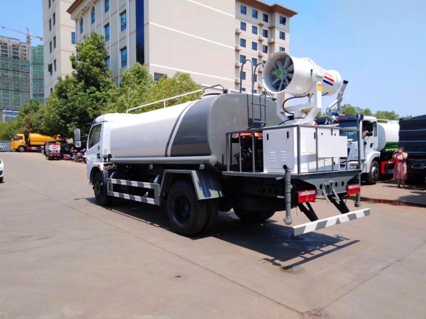 抑尘车的图片 抑尘车的图片