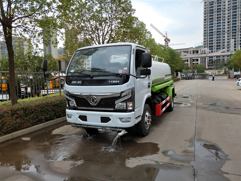 东风小多利卡5吨洒水车 东风小多利卡5吨洒水车