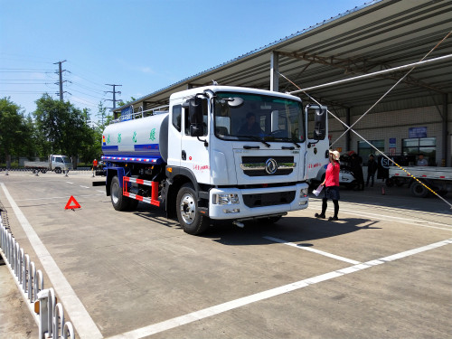 东风多利卡D9洒水车新价格配置图片 东风多利卡D9洒水车新价格配置图片