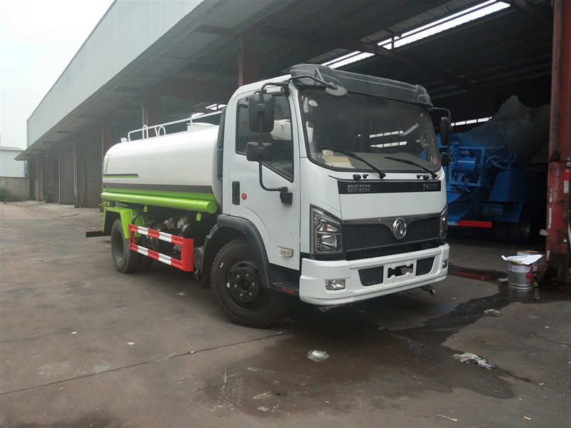 东风多利卡8吨洒水车-8方洒水车价格报价-程力集团 东风多利卡8吨洒水车-8方洒水车价格报价-程力集团