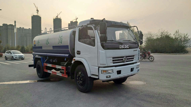 东风福瑞卡7吨洒水车,7方绿化喷洒车 东风福瑞卡7吨洒水车,7方绿化喷洒车