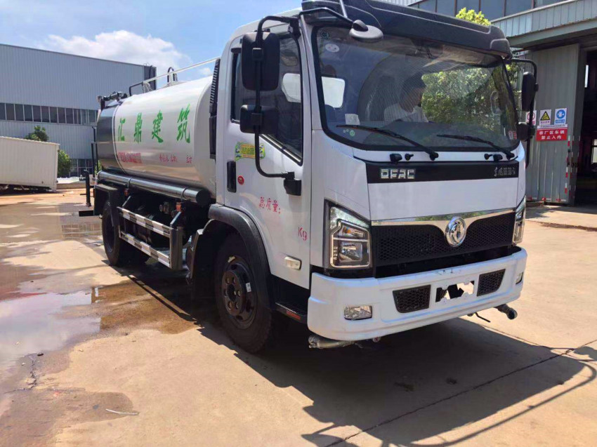 多利卡D7东风洒水车_东风8吨洒水车 多利卡D7东风洒水车_东风8吨洒水车