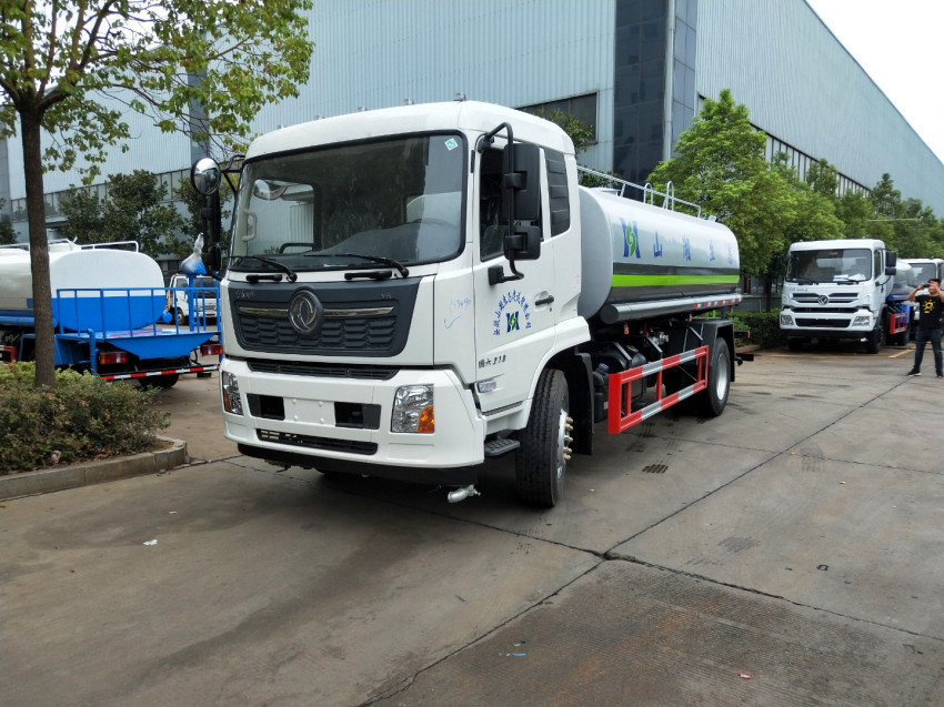 特价款全新5吨洒水车,东风15吨洒水车 特价款全新5吨洒水车,东风15吨洒水车