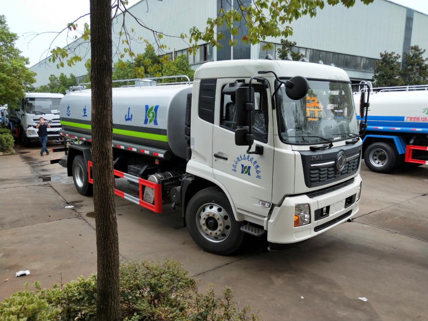 出售5方8方洒水车 江淮洒水车 东风小霸王洒水车 福田奥铃洒水车 出售5方8方洒水车 江淮洒水车 东风小霸王洒水车 福田奥铃洒水车