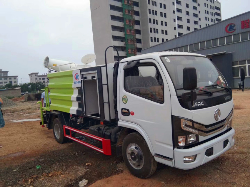 多功能抑尘车,大型城市街区喷雾车,雾炮洒水车 多功能抑尘车,大型城市街区喷雾车,雾炮洒水车