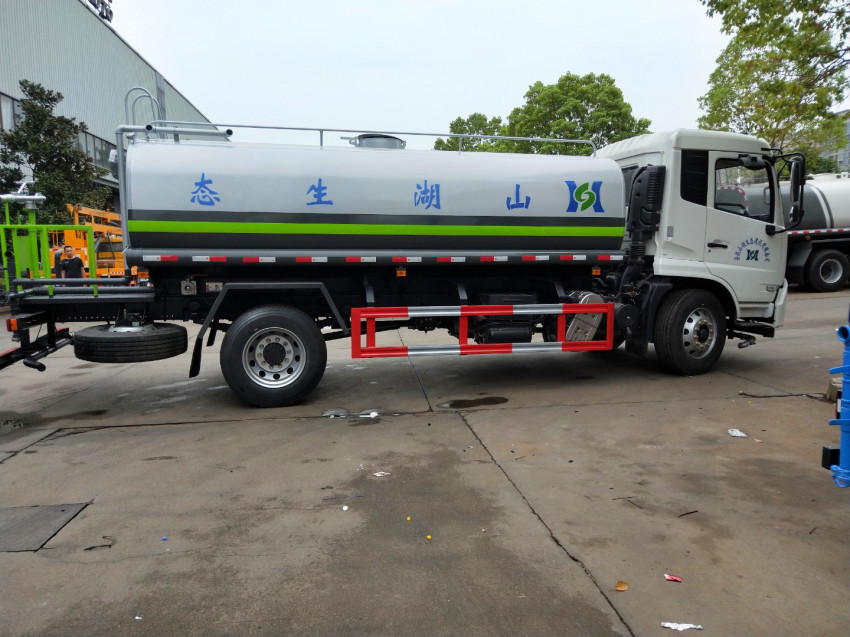 园林绿化洒水车 运水车,湖北洒水车厂家 园林绿化洒水车 运水车,湖北洒水车厂家
