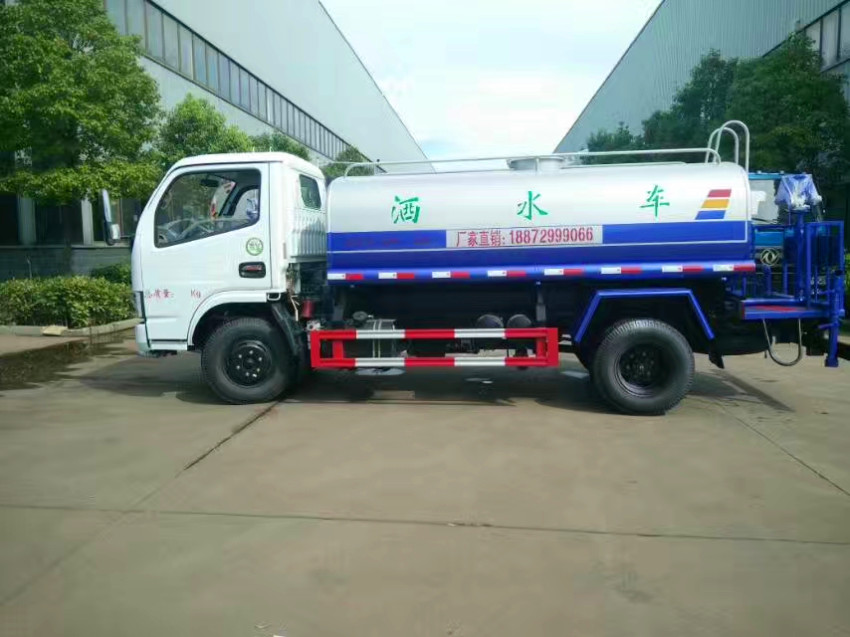 东风洒水车哪里有卖 ,东风5吨洒水车价格 东风洒水车哪里有卖 ,东风5吨洒水车价格