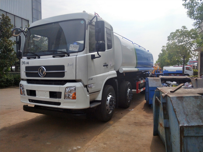 郑州政府环卫部门,订购东风后双桥洒水车 郑州政府环卫部门,订购东风后双桥洒水车