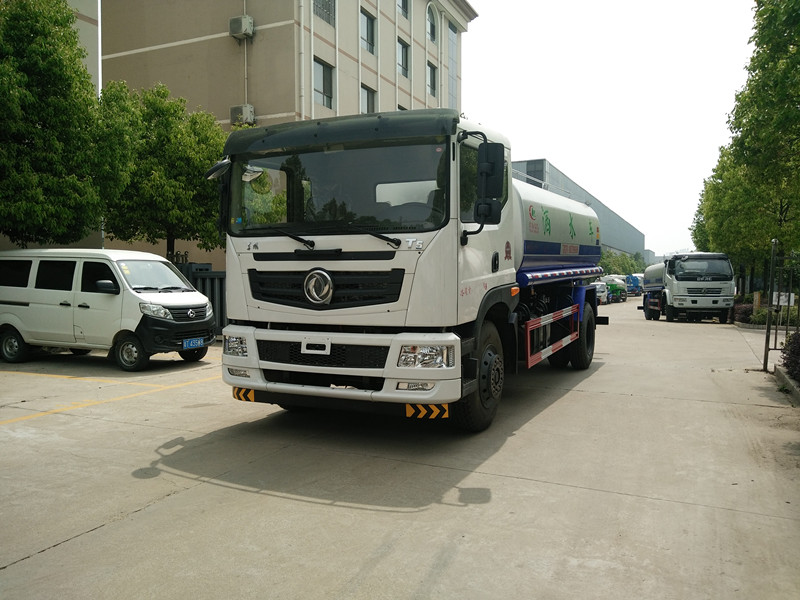 湖北程力威153高速专用洒水车 湖北程力威153高速专用洒水车