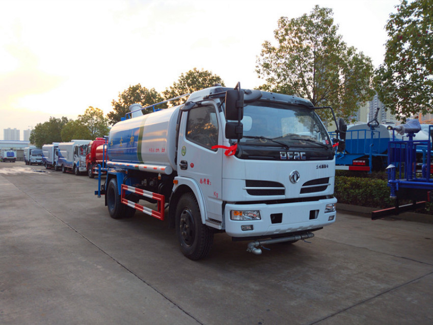 东风福瑞卡洒水车10方洒水车厂家直销热线 东风福瑞卡洒水车10方洒水车厂家直销热线