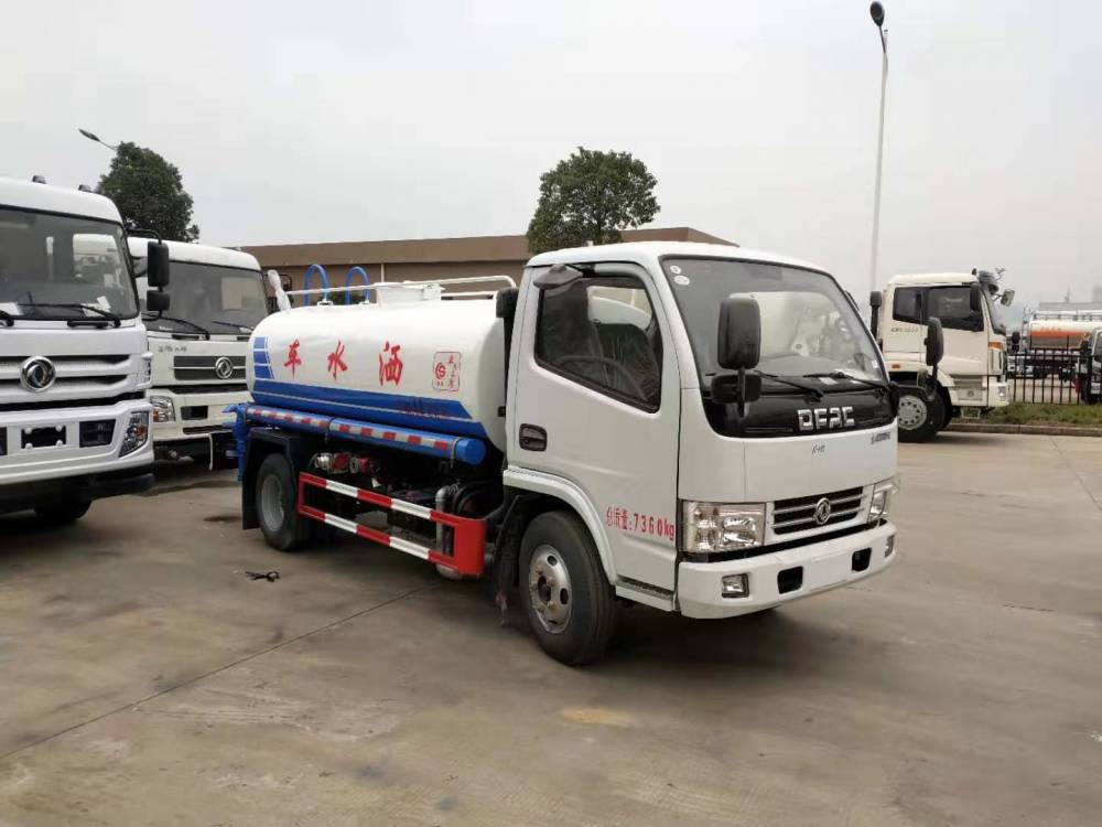 东风小多利卡5吨洒水车 CSC5070GSS5型洒水车 东风小多利卡5吨洒水车 CSC5070GSS5型洒水车