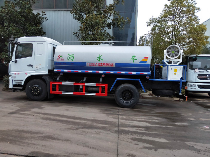 多功能洒水车 多功能洒水车