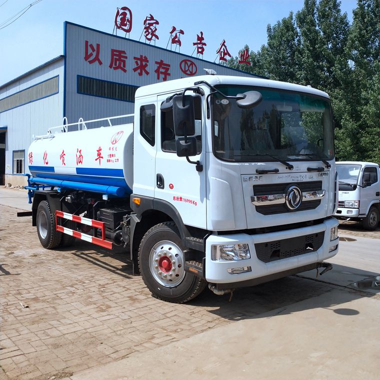12吨洒水车 12吨洒水车