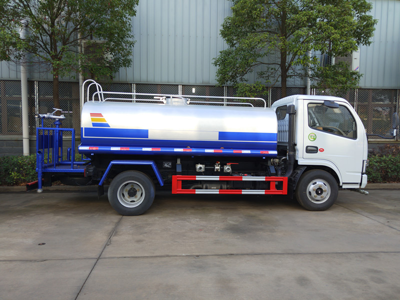 专威牌HTW5075GSSE6型洒水车 专威牌HTW5075GSSE6型洒水车