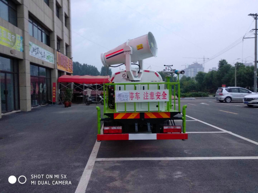 伴君长兴牌AAA5075GSSE6型洒水车 伴君长兴牌AAA5075GSSE6型洒水车