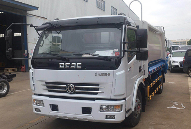 程力威牌CLW5075ZYS6型压缩式垃圾车-洒水车-压缩式垃圾车厂家直销 程力威牌CLW5075ZYS6型压缩式垃圾车-洒水车-压缩式垃圾车厂家直销