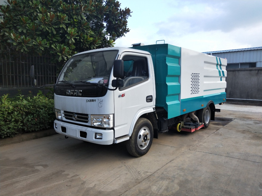 5方东风扫路车高速公路道路清扫车价格多少 5方东风扫路车高速公路道路清扫车价格多少