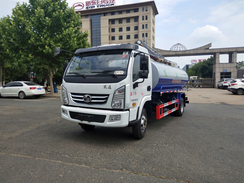 东风多利卡9方吸粪车价格配置资料-8方吸粪车价格报价-程力集团 东风多利卡9方吸粪车价格配置资料-8方吸粪车价格报价-程力集团