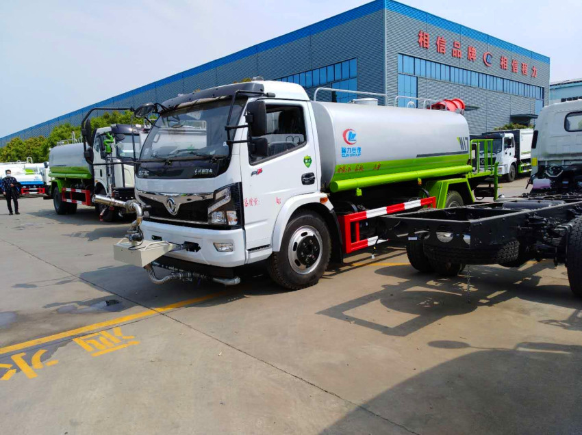 5吨洒水车价格及配置介绍-东风5吨洒水车价格-程力集团 5吨洒水车价格及配置介绍-东风5吨洒水车价格-程力集团