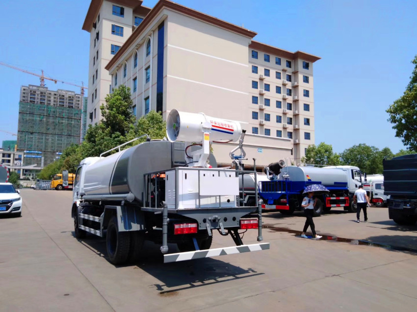 东风福瑞卡洒水车罐体容积9.2吨-洒水车-9.2吨洒水车厂家直销 东风福瑞卡洒水车罐体容积9.2吨-洒水车-9.2吨洒水车厂家直销