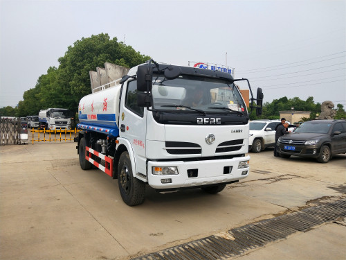 东风5吨 8吨 10吨 12吨洒水车 雾炮洒水车 抑尘车价格 东风5吨 8吨 10吨 12吨洒水车 雾炮洒水车 抑尘车价格