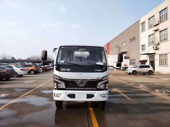 安徽5方洒水车-洒水车-6台洒水车送往杨瞳镇人民政府 安徽5方洒水车-洒水车-6台洒水车送往杨瞳镇人民政府