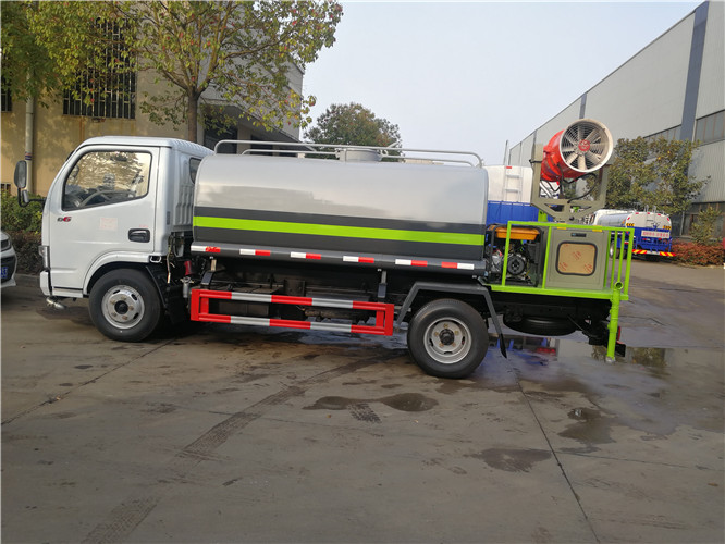 洒水车厂家直销,支持送货上门和分期付款 洒水车厂家直销,支持送货上门和分期付款