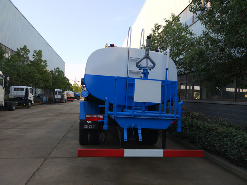 东风D9洒水车 东风D9洒水车