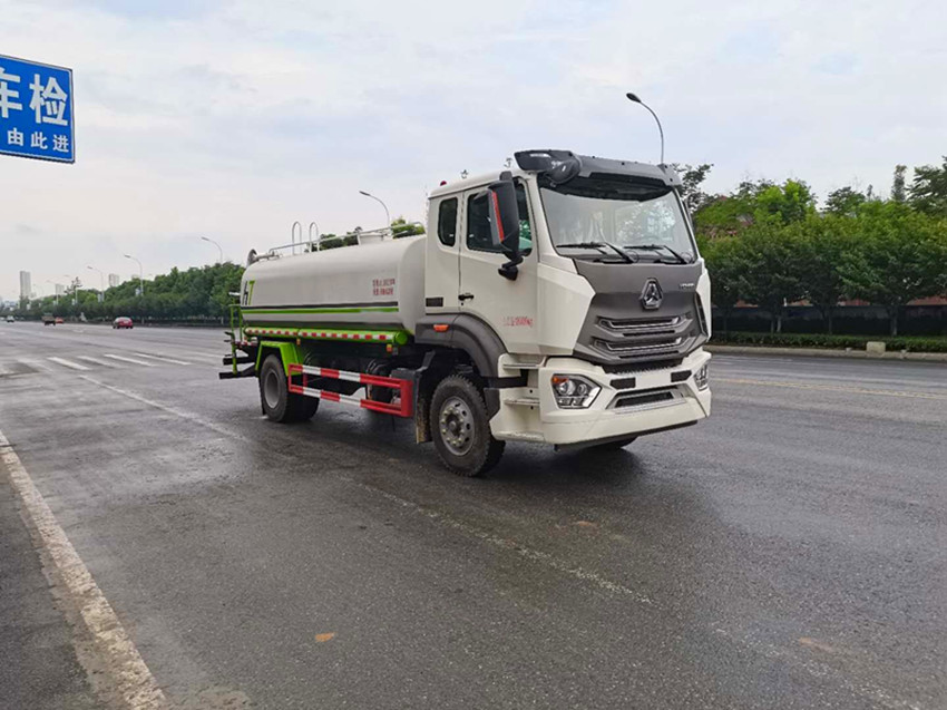 重汽15吨洒水车 重汽15吨洒水车