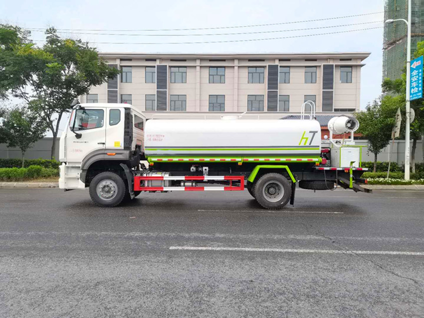 重汽15吨洒水车 重汽15吨洒水车