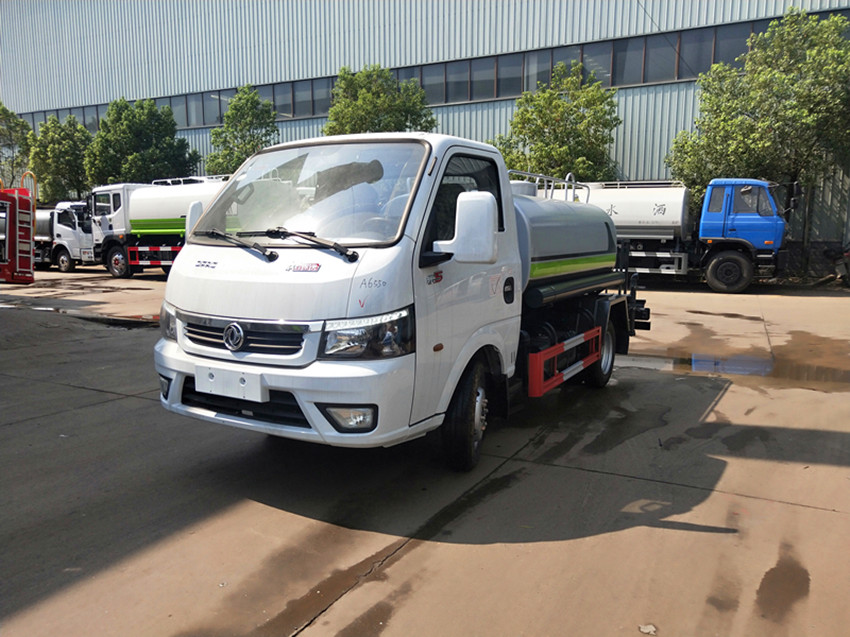 厂区用小型洒水车多少钱-多功能洒水车价格-程力洒水车生产厂家 厂区用小型洒水车多少钱-多功能洒水车价格-程力洒水车生产厂家