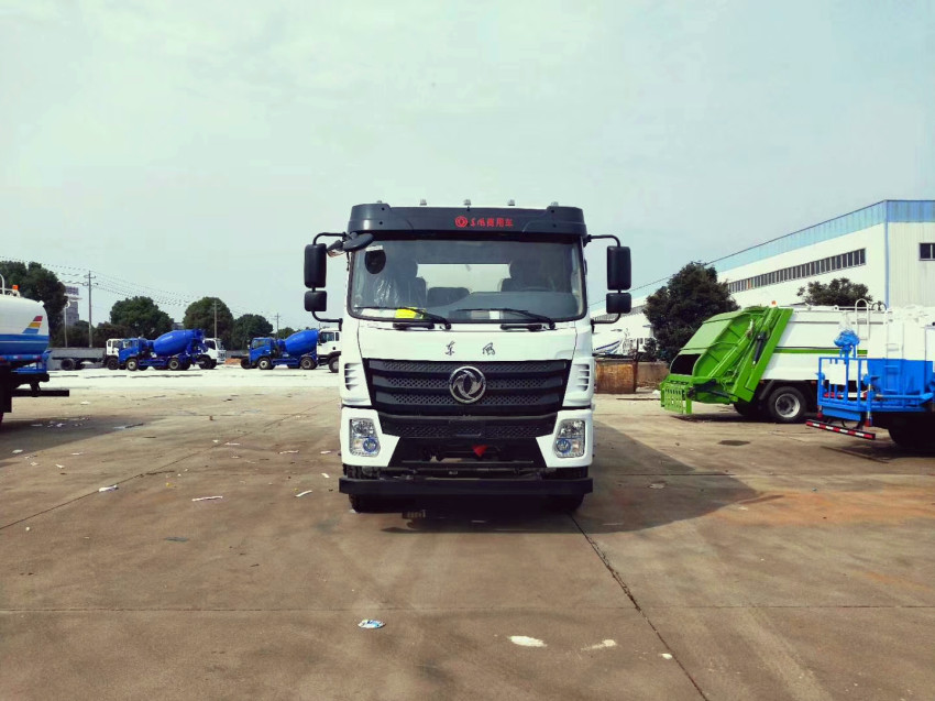 东风D17后双桥洒水车-东风20吨洒水车多少钱一台-程力盈通 东风D17后双桥洒水车-东风20吨洒水车多少钱一台-程力盈通