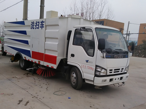 五十铃道路清扫车-5吨道路清扫车厂家直销-程力扫路车生产厂家 五十铃道路清扫车-5吨道路清扫车厂家直销-程力扫路车生产厂家