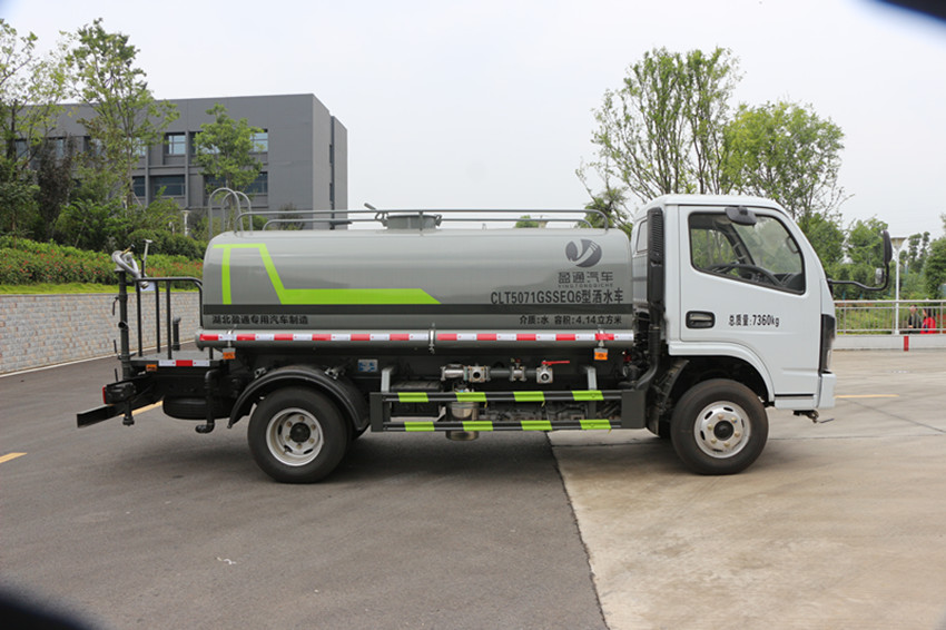 5吨洒水车 5吨洒水车