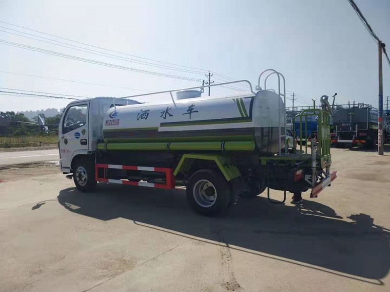 国六东风多利卡5吨洒水车 国六东风多利卡5吨洒水车