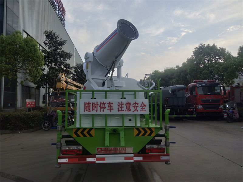 ¹úÁù5¶Ö¶«·çÈ÷Ë®³µ ¹úÁù5¶Ö¶«·çÈ÷Ë®³µ