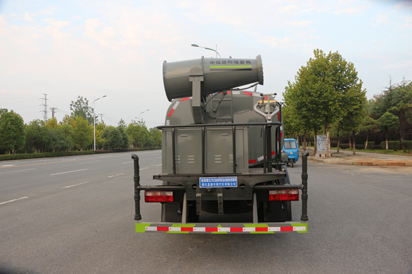 8吨洒水车 8吨洒水车